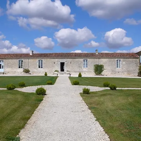 D'hôtes Logis De L'astrée Couette-café Saint-Bris-des-Bois
