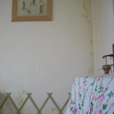 D'hôtes Logis De L'astrée Couette-café Saint-Bris-des-Bois