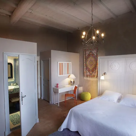 D'hotes Logis De L'astree Bed & Breakfast
