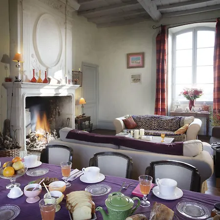 D'hotes Logis De L'astree Bed & Breakfast Saint-Bris-des-Bois