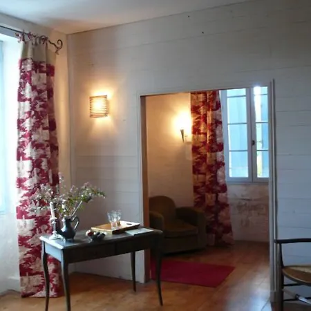 D'hotes Logis De L'astree 4* Saint-Bris-des-Bois